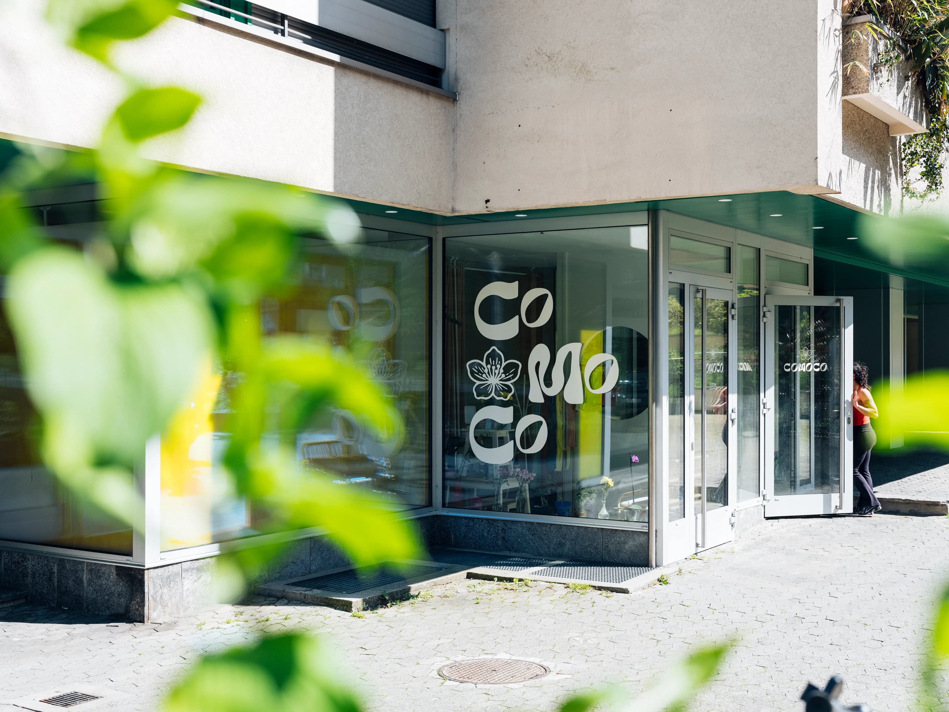Entrée du studio COMOCO au 34 rue Daubin à Genève, à 20 minutes de Lancy